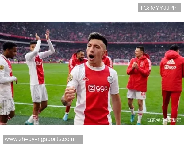 马丁内斯的传奇旅程：从足球新星到世界级教练的蜕变与荣耀